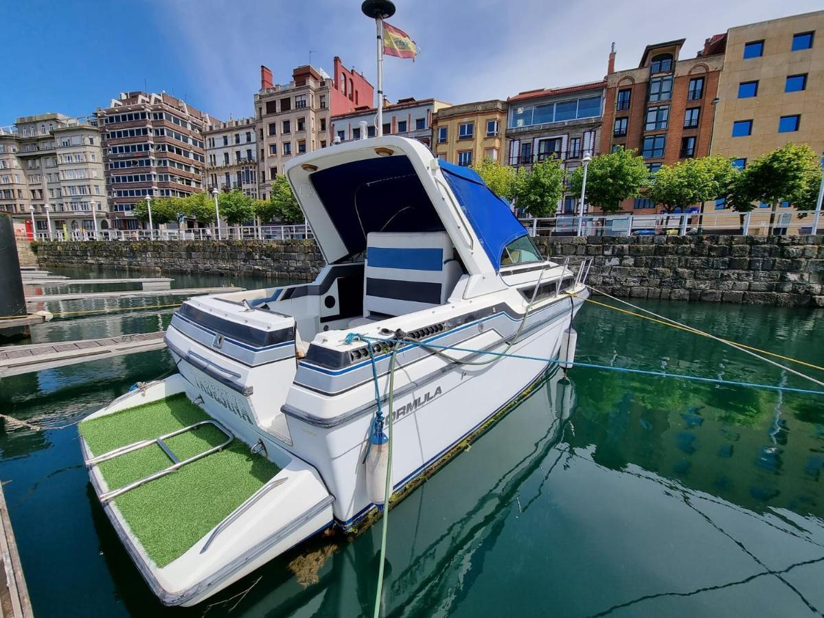 Hotel en barco Experiencia En El Mar T *